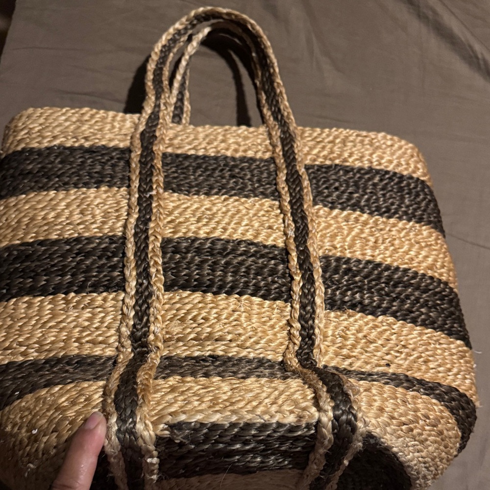 Elegant Black and Tan Striped Tote Maison Bengal